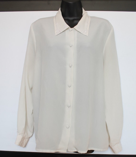 LeVintageEnfolie Egg Shell Blouse Embroidered Collar Slightly Transparent Vintage Ivory Blouse Off White Embroidered Collar Shirt Covered Buttons