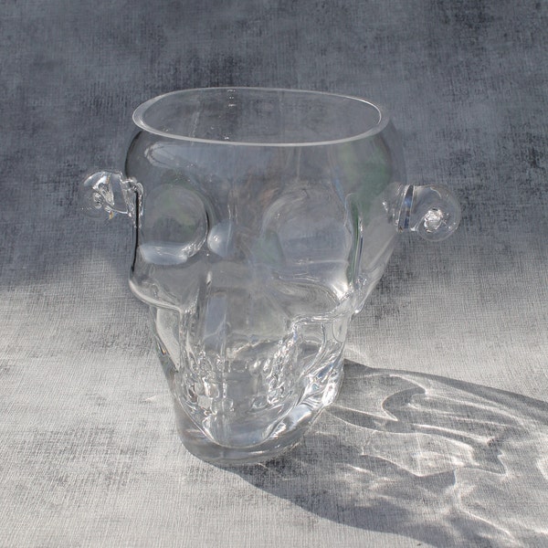 Tête de mort 6" décorative en verre /Crâne transparent/usage multiples, seau à glace, bocal poisson, vase, pot à plante/Décor Halloween