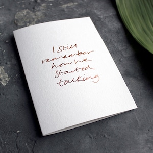Je me souviens encore comment nous avons commencé à parler - Saint-Valentin, Anniversaire, Drôle, Rencontres, Relation, Amitié, Anniversaire Rose Gold Foil Card