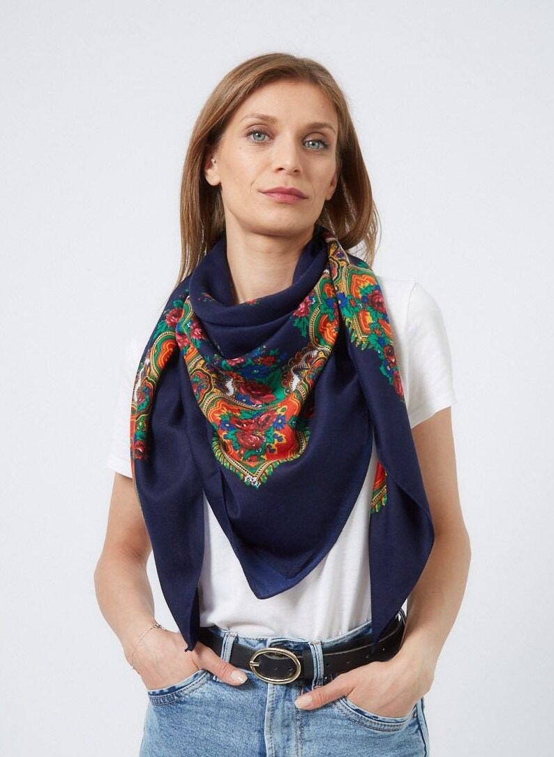 Sciarpa Babushka slava, sciarpa ucraina oversize, sciarpa floreale classica etnica, scialle quadrato moderno ed elegante, scialle russo, regali unici