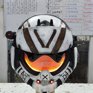 Viper helmet titanfall - Etsy 日本