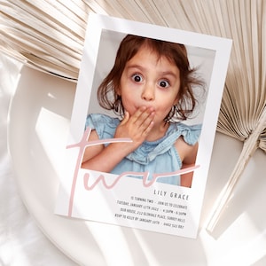 Fille 2e anniversaire Invitation avec photo, simple 2e invitation d'anniversaire avec photo, fille premier anniversaire invitation rose, Minimal 2e invite