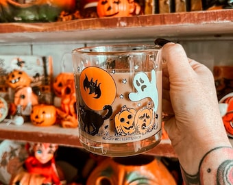 Hallowe'en Spree Vintage Inspired Mug