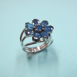 925 sterling silver flower ring with sapphire