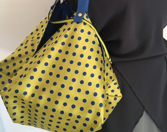 GRAND SAC À BANDOULIÈRE Réversible - Sac de voyage pour femme avec pochette - Sac d'affaires, cadeau pour elle, Sac en tissu satiné - Sac de voyage - Sac à dos pour femme