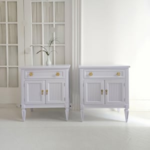 Mid century nightstands. Set of  Lilac lavender  vintage tables. Colorful home. Dopamine  home.  Pastel. Scandi. Dresser nj nyc