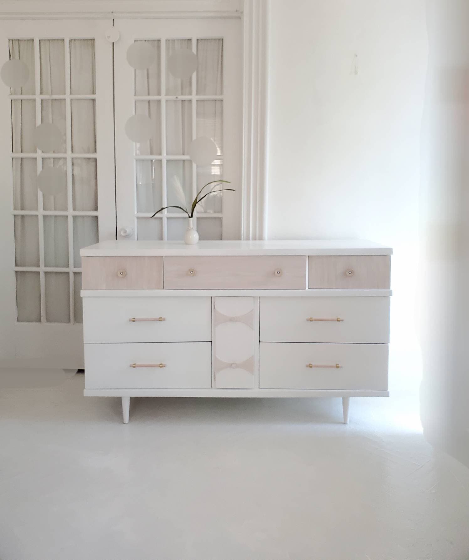 Pretty Vintage Mid Century Dresser Credenza Vintage Dresser White Dresser Scandinavian Style Boho Style Dresser Nj Nyc Etsy