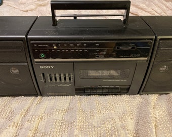 Sony BoomBox Stereo 4 Band Graphic Equalizer 2 Detachable Speakers Model CFS 1020 Cassette Recorder! #BV