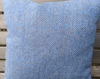 Coussins bleus à chevrons HARRIS TWEED