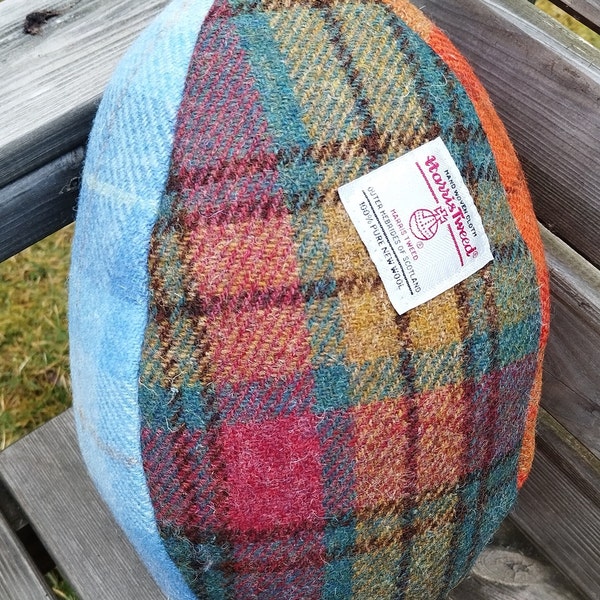 Harris Tweed Rugby Ball Kissen - Verschiedene Farben