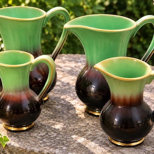 Set van 4 vintage keramische kannen – Groen en bruin geglazuurde aardewerken kruiken – Decoratieve kannen in verschillende maten – Rustieke landelijke cottage decoratie
