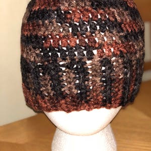 Ponytail hat , messy bun hat, ponytail, messy bun, crochet hat, bun hat, Valentine Day, winter hat, runners hat,gifts, crochet messy bun hat