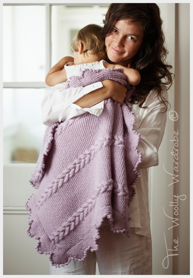 KNITTING PATTERN Lyla Baby Blanket image 1