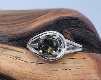 Moldavite Silver Ring, Genuine Green Tektite in Sterling Silver, Round Faceted Moldavite, Meteorite, Certificate,  Size 7