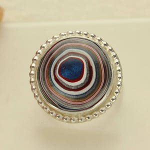 Anillo de plata de fordita, cabujón de fordita genuino engastado en bisel, plata de ley, ágata de Detroit, planta de Ford Motor Company, talla 7