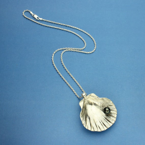 Black Pearl Necklace, Silver Black Tahitian Pearl in a Sea