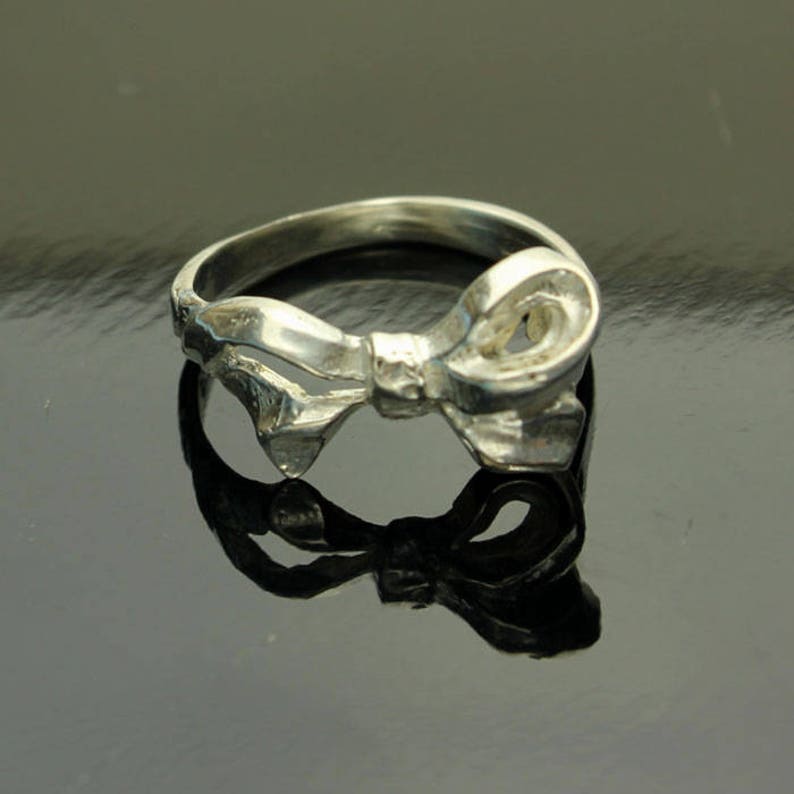 MIDI Ring First Knuckle Sterling Silver Bow Silver Ring