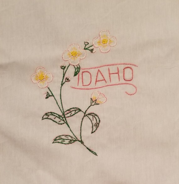 Hand Embroidered Idaho State Quilt Block Vintage Quilt Pillow Etsy