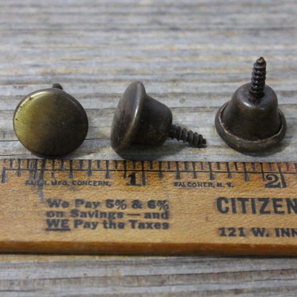Small vintage metal antique brass finish drawer, cabinet pulls, screw-in pulls, priced individually. Vintage hardware // hardware // pull