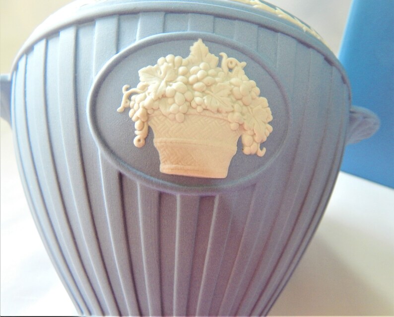 Wedgwood Blue Jasper Bacchus Bowl Boxed Vintage Rare Piece