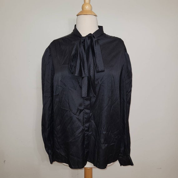 Black bow blouse - image 6