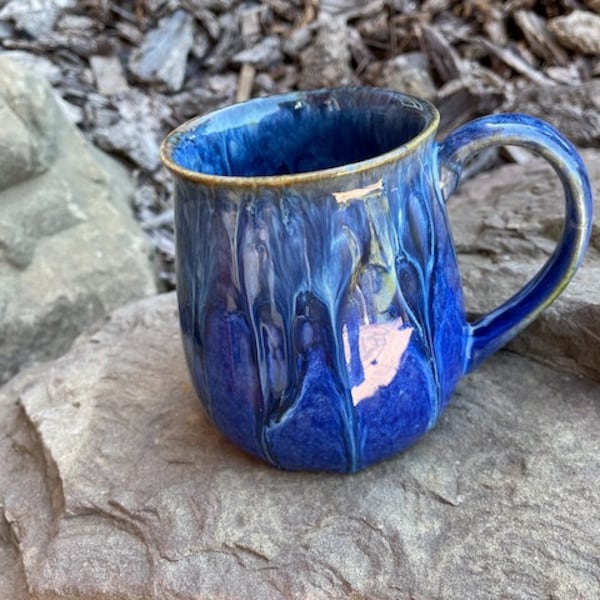 Stoneware Potters Coffee Mug: Stunning Rushing River Blue Glaze Design, 22 oz
