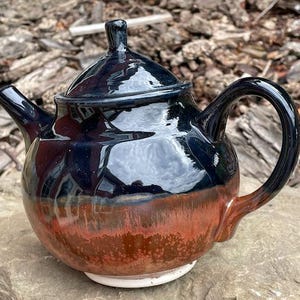 Stoneware Tea Pot, Black and Copper Glaze Design, Keeps Tea Hot, 4 Cup Size