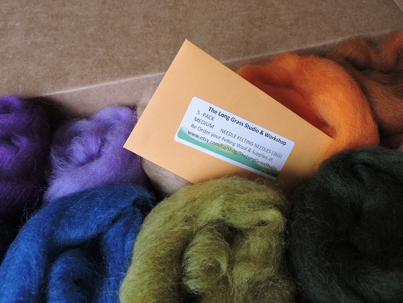 Needle Felting Kit, Corriedale Roving 15 Colours of Corriedale Wool 5 Felting Ndles & Lg Pad Free Shipping Avail, Gift Idea image 4