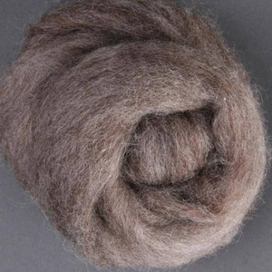 Needle Felting Wool Roving, MEDIUM NATURAL Corriedale Wool Roving, Great for Wet Felting & Spinning, Carded Wool, Free Shipping Avail.