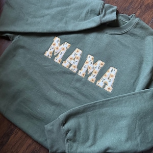Embroidered Sunflower Mama sweatshirt - Appliqué Mama sweatshirt - Mama gift - Mom gift