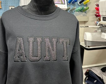 Sudadera de vinilo con purpurina bordada para tía - Sudadera con apliques para tía - Regalo para tía - Sudadera con cuello redondo personalizada para tía - Regalo bordado personalizado
