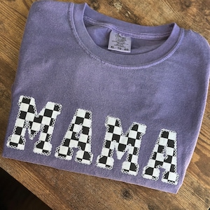 Embroidered checkered Mama Short Sleeve Shirt - Appliqué Mama Shirt - Mama gift - Mom gift