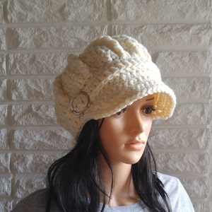 Women&#39;s cream newsboy hat, pageboy hat in cream, white hat with brim, hat with buckle, gifts for her, women&#39;s fashion