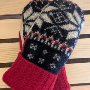 READY TO SHIP! Wool sweater mittens, upcycled felted mittens, women's mittens, polar fleece mittens, gifts for her