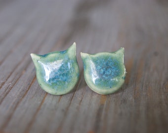 Keramische groene kat hoofd studs oorbellen, Keramische studs, keramische oorbellen, kat hoofd oorbellen, katten oorbellen, groene studs oorbellen, kat oorbellen