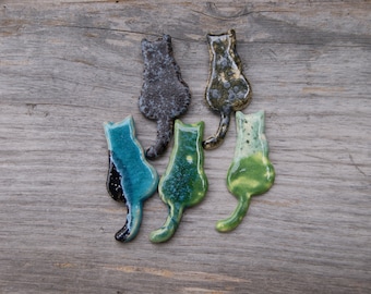 Fantastic ceramic cat fridge magnet, kitty magnet, gift for cat lovers, cat gift, cute cat fridge magnet, green cat, gray cat, Blue cat