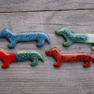 Ceramic dachshund magnet, ceramic Doxies kitchen magnet, blue dog, green dog, red dog, blue doxie for dog lovers, Doxie magnet, dog magnet