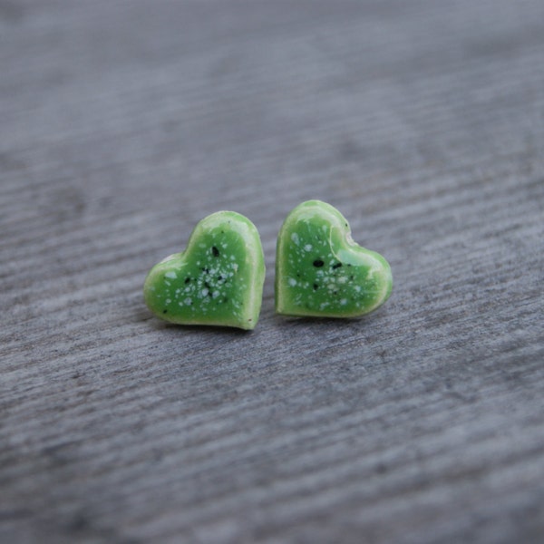 Ceramic green heart earrings, Ceramic stud, green stud, green earrings, ceramic hearts stud, ceramic earrings, surgical steel, gift idea