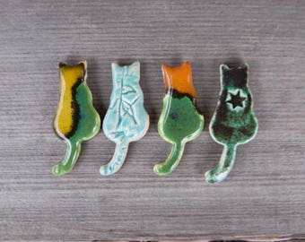 Cat magnet, Ceramic cat, green cat magnet, Turquoise cat magnet, friend gift, cat gift, refrigerator magnet, small cat, yellow cat magnet