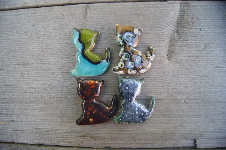 Cute cat broche, Cat PIN, keramische kat, keramische broche, cute broches, zilveren kat, bruine kat, Turquoise kat, keramische kat broche, fun Cat afbeelding 4