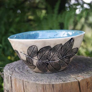 Ceramic bowl with plant motif, ceramic dish, home decor, handmade bowl, floral motif bowl, wild rose bowl, housewarming gift, blue bowl image 3