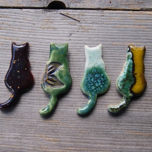 Ceramic cat brooch, Ceramic kittens brooch, cat pin, yellow cat brooch, Green cat, brown cat, ceramic cat brooch, Feline brooch, cat gift