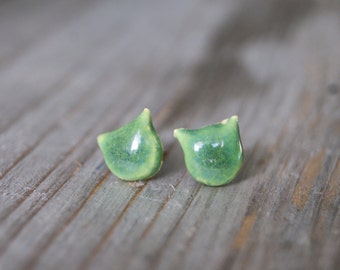 Ceramic green cat head stud earrings, Ceramic stud cat, green stud cat earrings, ceramic earrings, green cat jewelry, cat earrings