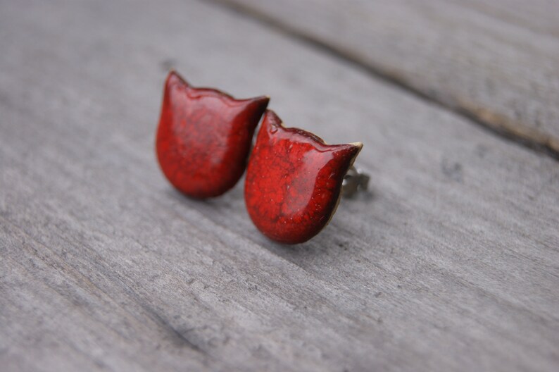 Red Ceramic Kitty Head Earrings with Surgical Steel Pins and Elegant Gift Box image 2