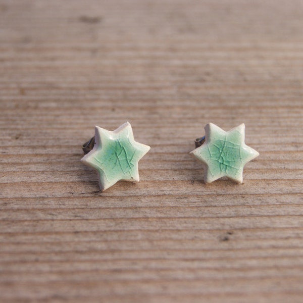 Little star stud earrings,light green Stud,Surgical steel posts,Stud earrings,ceramic stud,stud earrings,