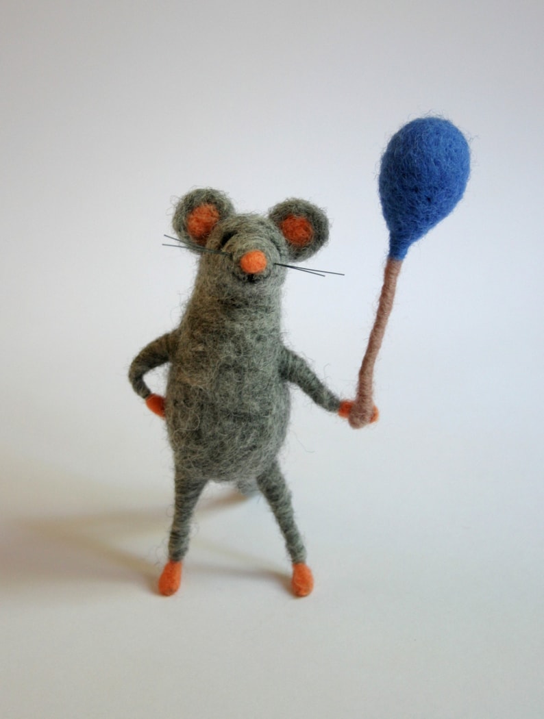 mouse figurine toy