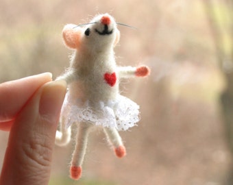Felted miniature mouse, Felt mice, Cute wool mouse, Holiday figurine, Needle felted mouse, Collectable mouse