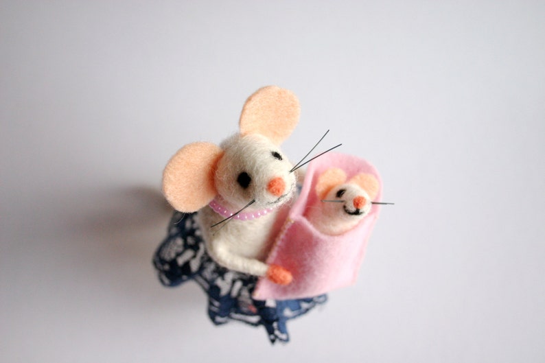 Felt mouse, Mommy and child, Custom family portrait, Needle felt mouse, Miniature mice, Set of felted mouse, Mother and child, Bridal shower image 5