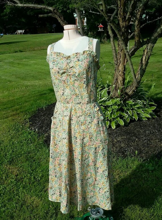 Mid Century Pastel Calico Sundress - image 4