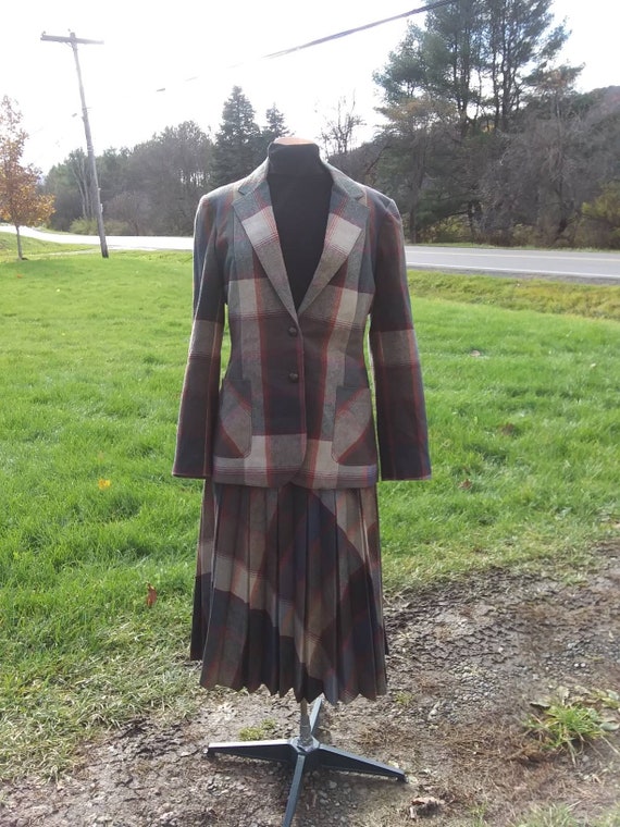 Peerless of Boston Plaid  Suit - image 1